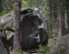 Bouldering-Outdoors-Yosemite-Valley